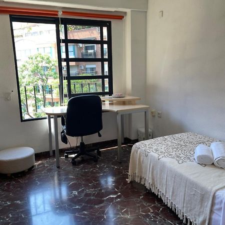Habitacion Cerca Del Centro De Valencia Apartment ภายนอก รูปภาพ